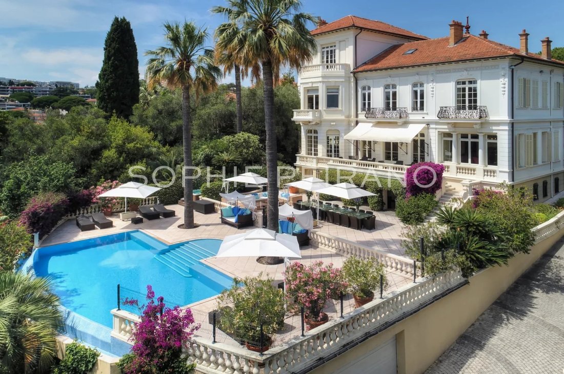 Villa in Cannes, Provence-Alpes-Côte d'Azur, France 1 - 17332135