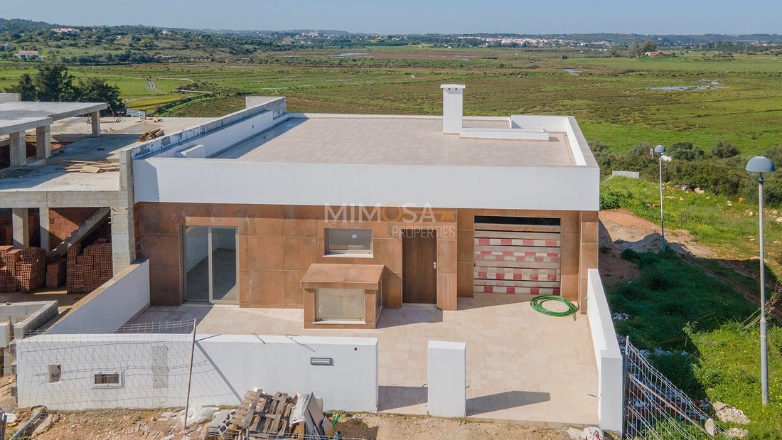 House in Mexilhoeira Grande, Algarve, Portugal 5 - 14034823