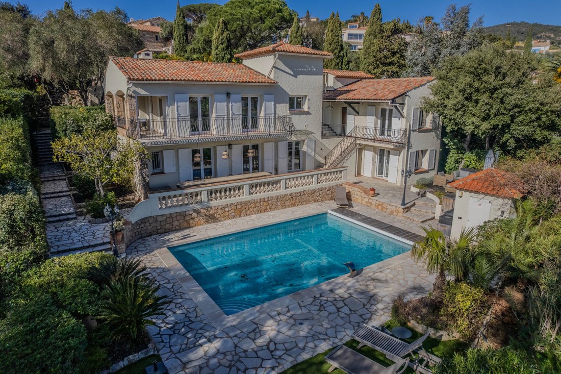 Villa in Les Issambres, Roquebrune-sur-Argens, France 2 - 17332356