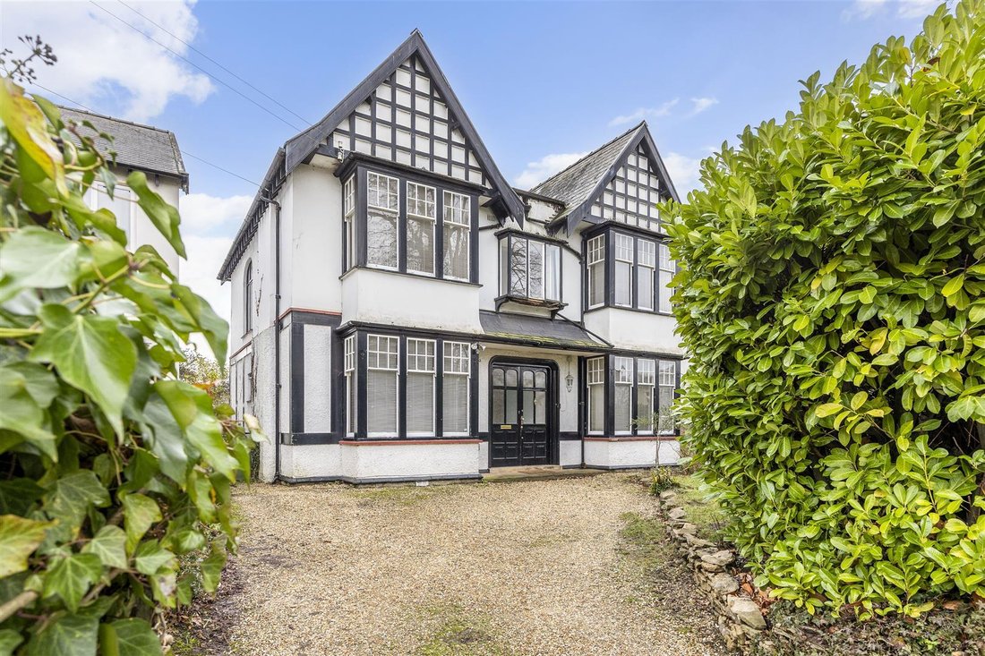 House in Battledown, Charlton Kings, England 1 - 17333448