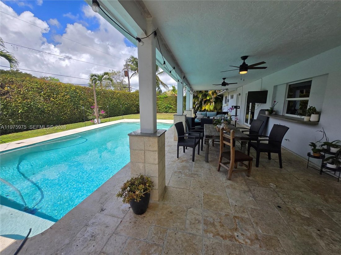 House in Miami, Florida, United States 3 - 17333808