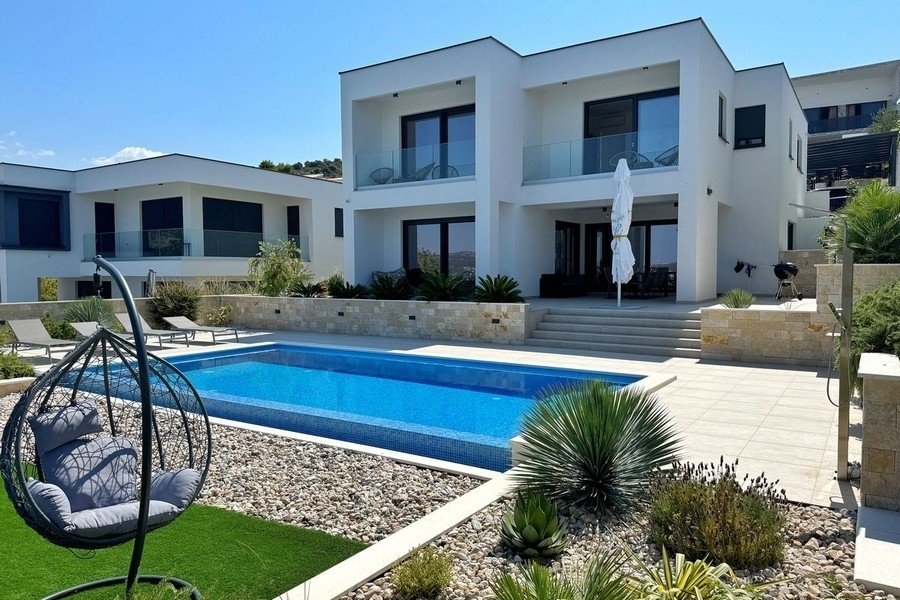 Villa in Rogoznica, Sibenik-Knin County, Croatia 2 - 17335343