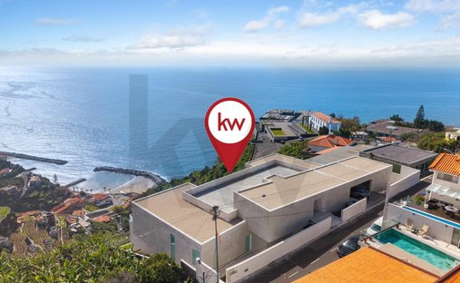 House in Calheta, Madeira, Portugal 1
