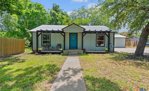 House in Lockhart, Texas, United States 1