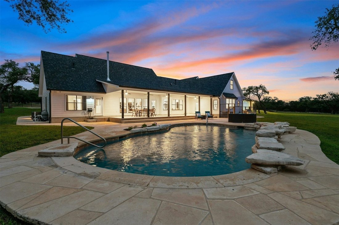 Farm Ranch in Dripping Springs, Texas, United States 3 - 15363467