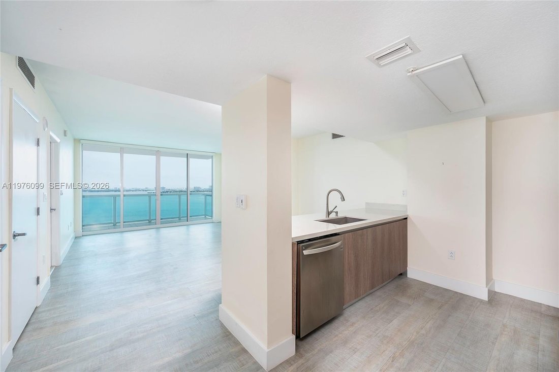 Condo in Miami, Florida, United States 3 - 17336529