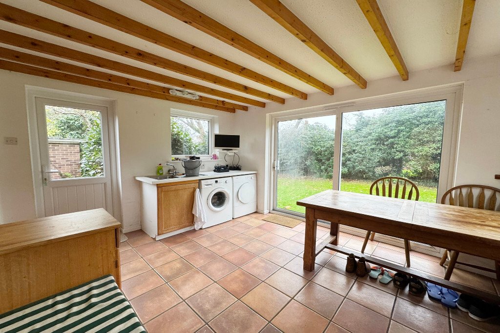 Chalet in Lymington, England 5 - 17333301
