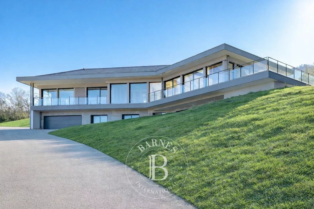 Villa in Sud, Saint-Jorioz, France 1 - 17336648