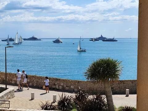 Townhouse in Vieille Ville, Antibes, France 1 - 17332409