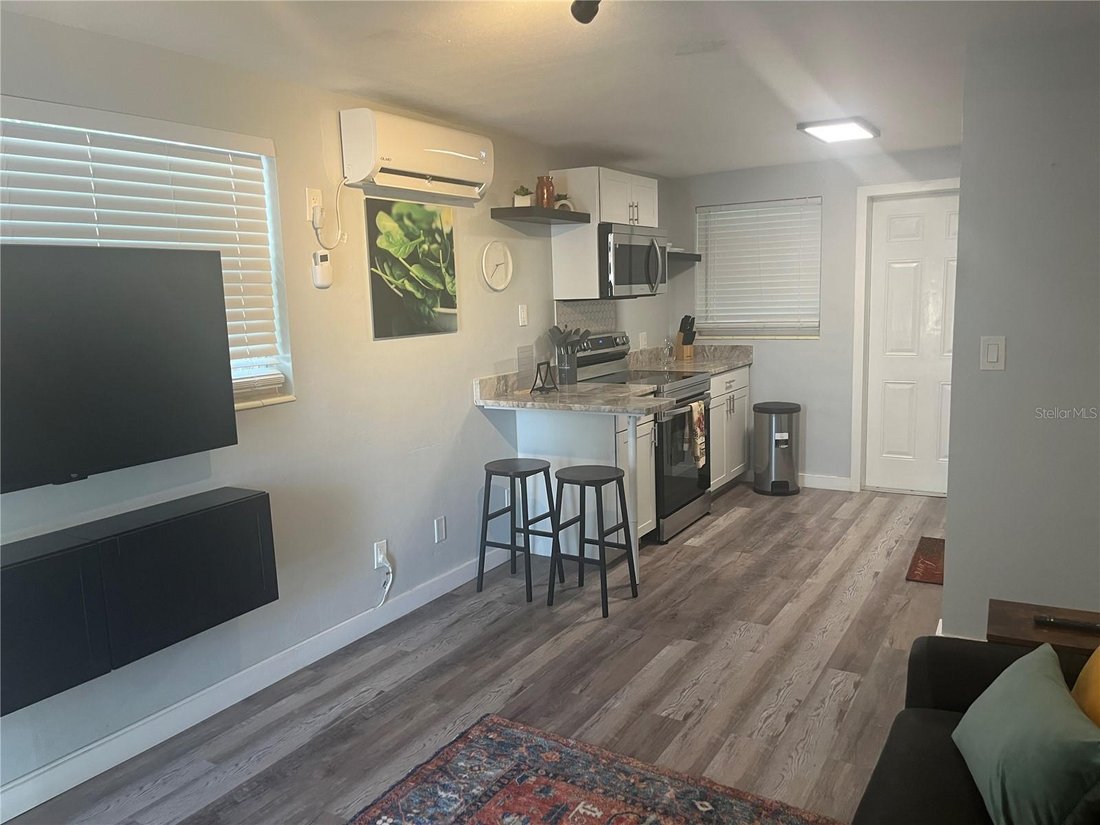 Largo, Florida, United States 4 - 17333544