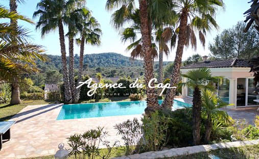 Villa in Le Dramont-Agay-Anthéor-Le Trayas, Saint-Raphaël, France 1