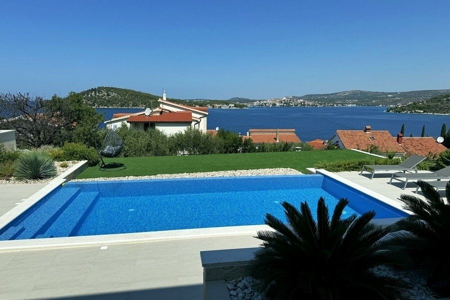 Villa in Rogoznica, Sibenik-Knin County, Croatia 3 - 17335343