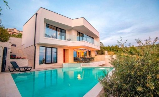 Villa in Primosten, Sibenik-Knin County, Croatia 1