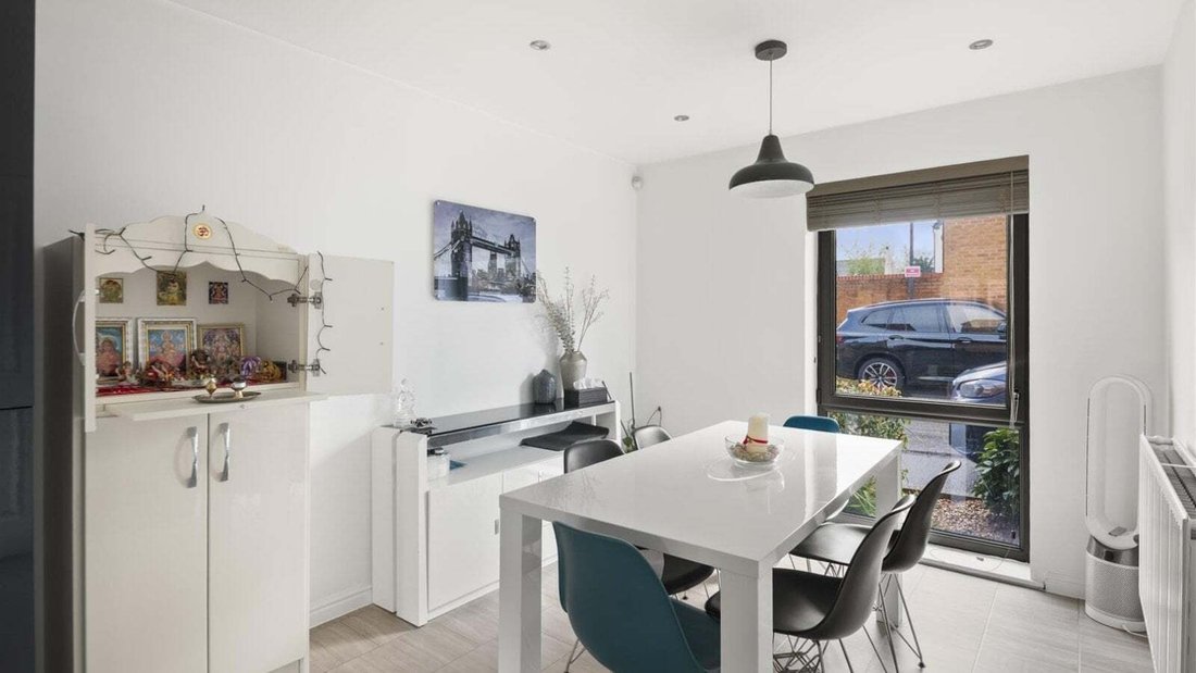 House in Uxbridge, Hillingdon, England 5 - 17333208