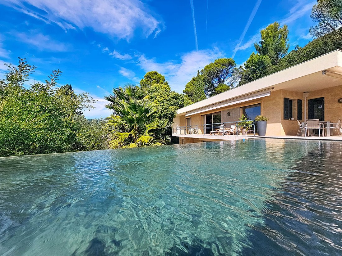 Villa in Donzere, Auvergne-Rhône-Alpes, France 1 - 17335251