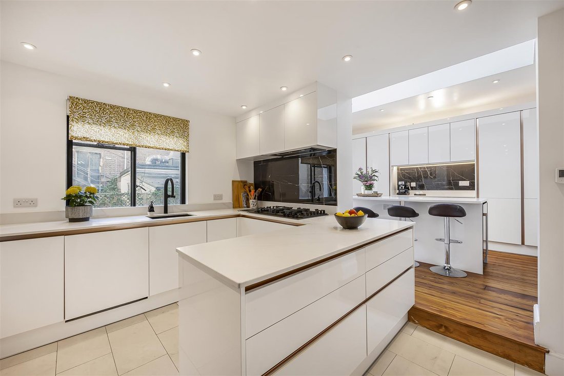 Townhouse in Marle Hill, Cheltenham, England 5 - 17333241
