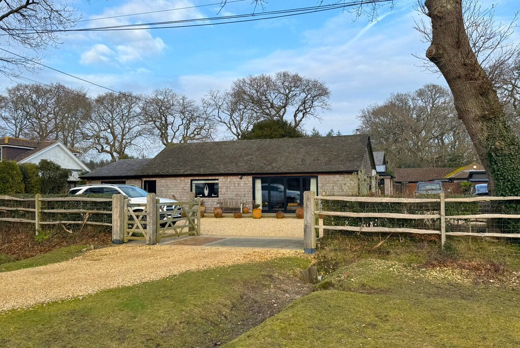 Bungalow in East Boldre, England 1 - 17333227