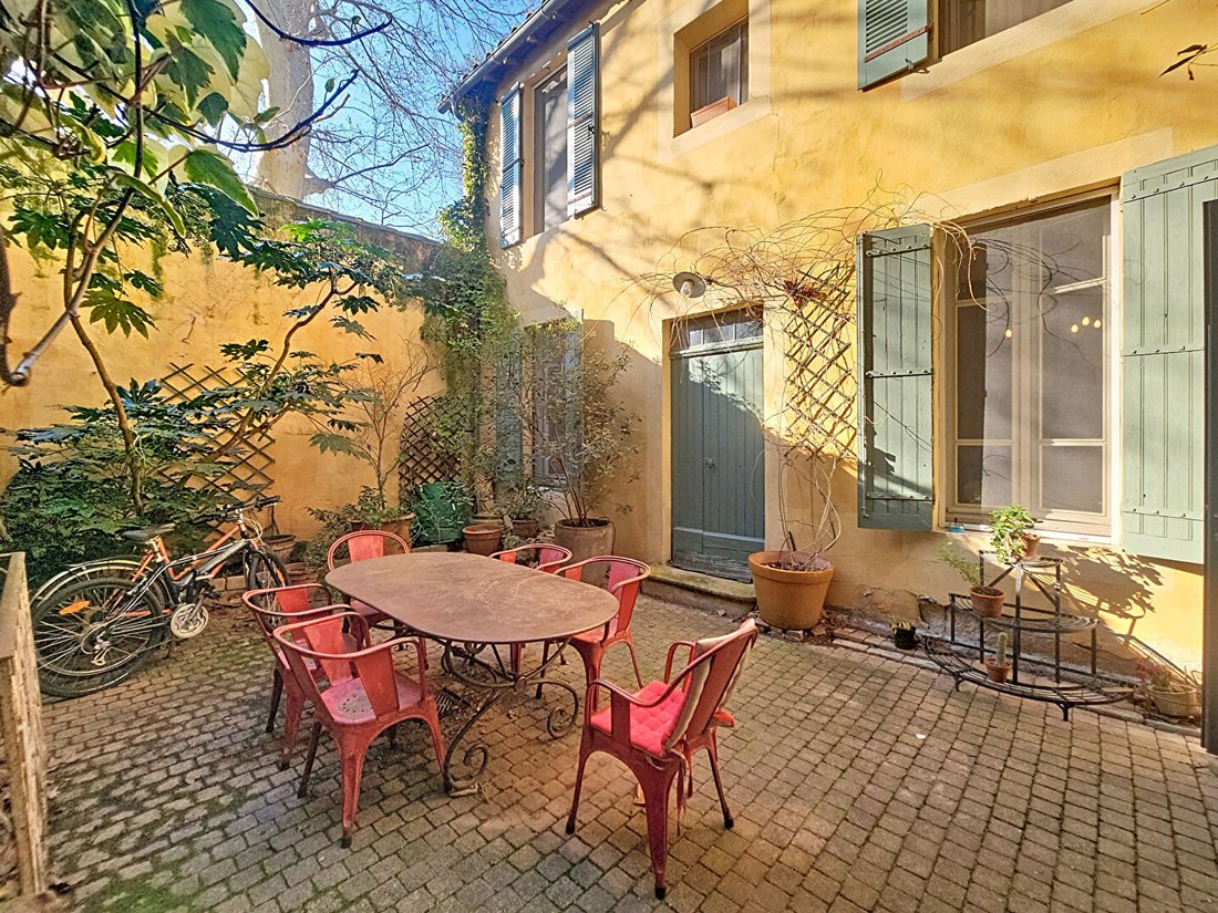 Villa in Avignon, Provence-Alpes-Côte d'Azur, France 1 - 17335270