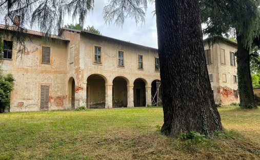 Villa in Mesero, Lombardy, Italy 1