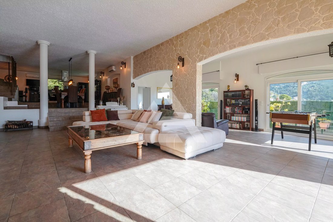 Villa in Èze, Provence-Alpes-Côte d'Azur, France 4 - 17332425