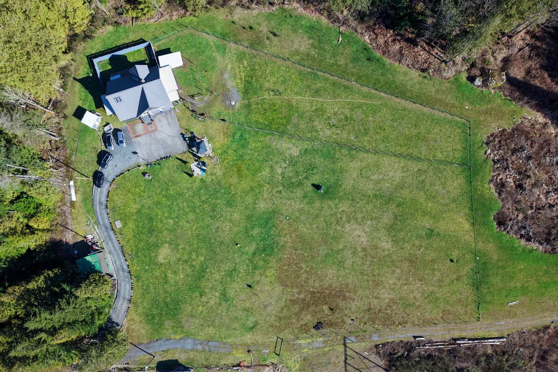 House in Squamish, British Columbia, Canada 4 - 17327652