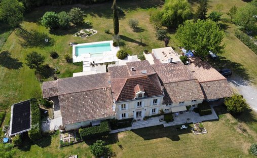 House in Libourne, Nouvelle-Aquitaine, France 1