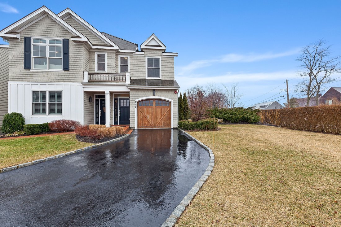 Southampton, New York, United States 1 - 17335424