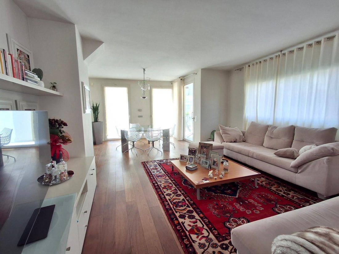 Villa in Limite, Tuscany, Italy 2 - 17334275