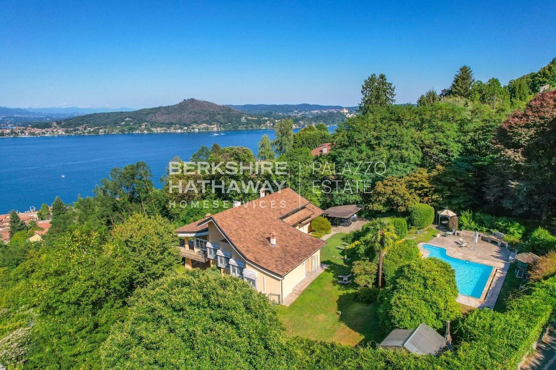 Villa in Meina, Piedmont, Italy 1 - 17334240