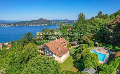 Villa in Meina, Piedmont, Italy 1
