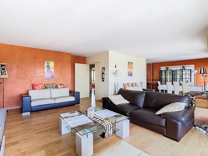 Apartment in Suresnes, Ile-de-France, France 4 - 17334356