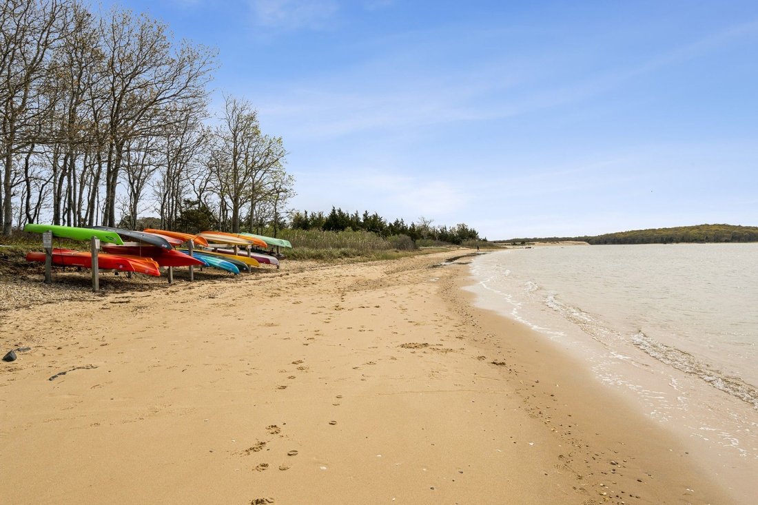 East Hampton, New York, United States 4 - 17335444