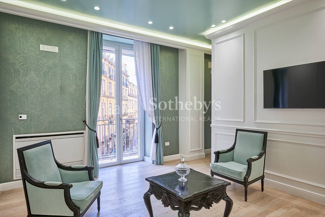 Apartment in Naples, Campania, Italy 4 - 17336184