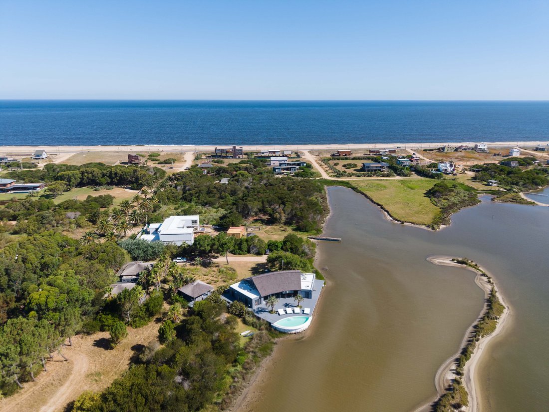Santa Mónica, Maldonado Department, Uruguay 2 - 17333162