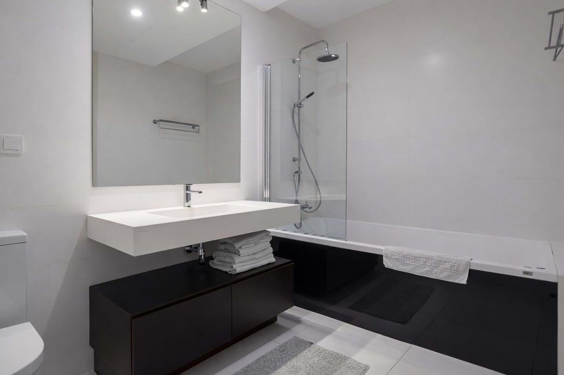 Apartment in Benahavis, Andalusia, Spain 5 - 17332750