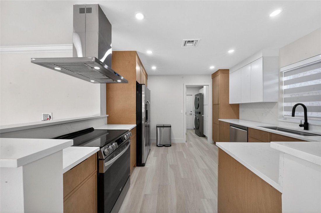 House in Oakland Park, Florida, United States 4 - 17336485