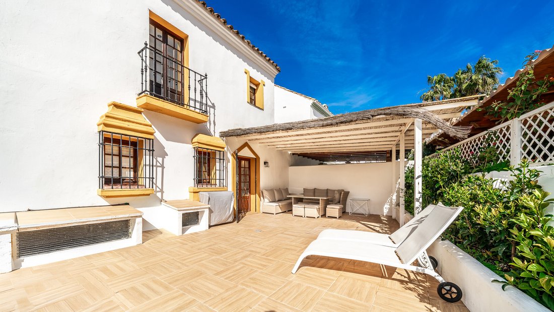 Townhouse in Guadalmina Baja, San Pedro de Alcantara, Spain 2 - 17333399