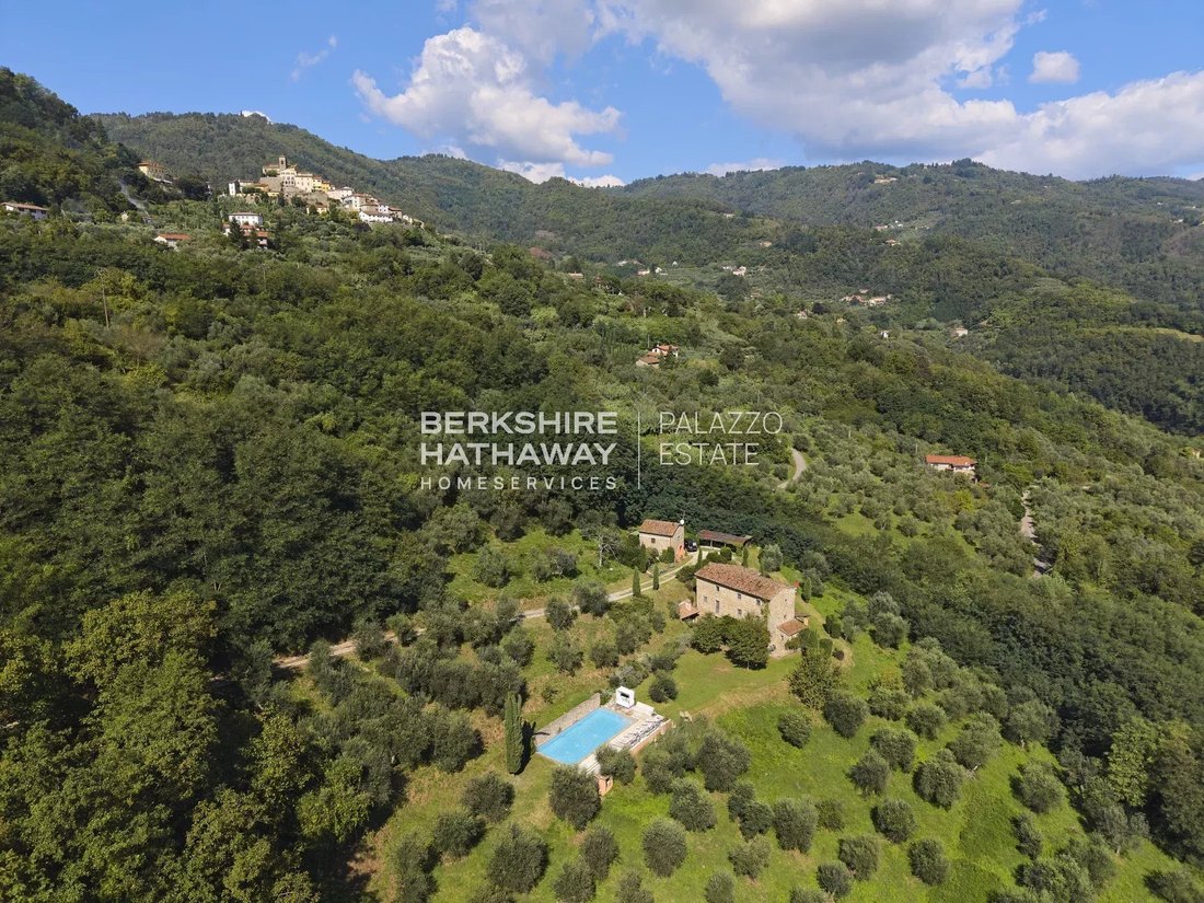 Villa in Marliana, Tuscany, Italy 2 - 17326300