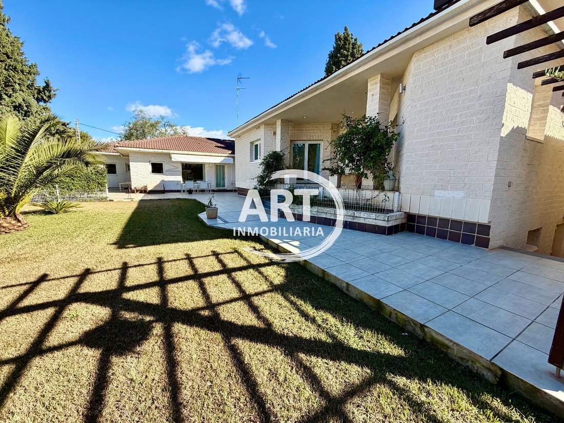 Chalet in la Pobla de Vallbona, Valencian Community, Spain 4 - 17333453