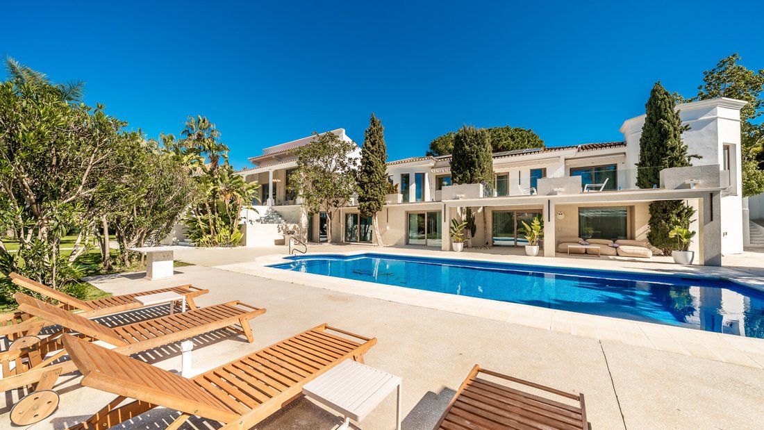Villa in Guadalmina Baja, San Pedro de Alcantara, Spain 2 - 16311265