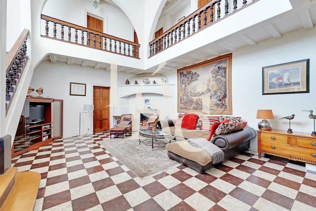 House in Plateau Ouest, Suresnes, France 2 - 17334208