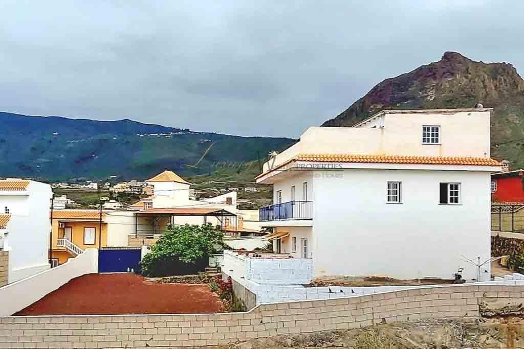 Villa in Arona, Canary Islands, Spain 1 - 17333609