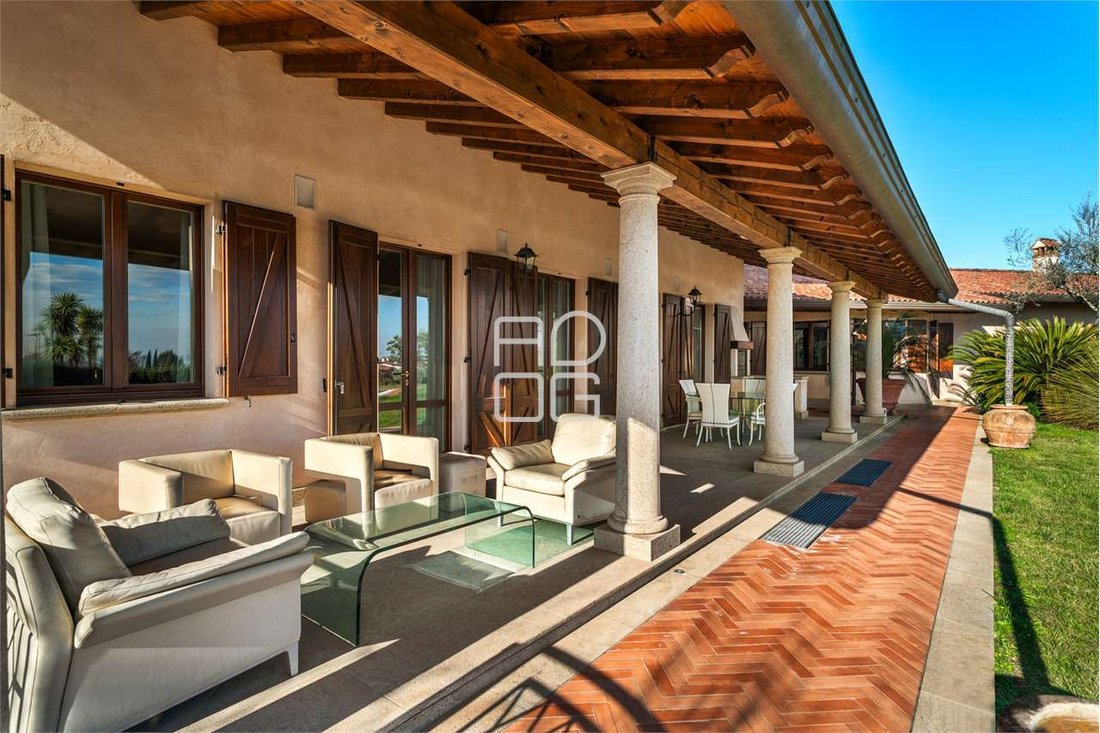 Villa in Hill Zone, Padenghe sul Garda, Lombardy 3 - 17333682