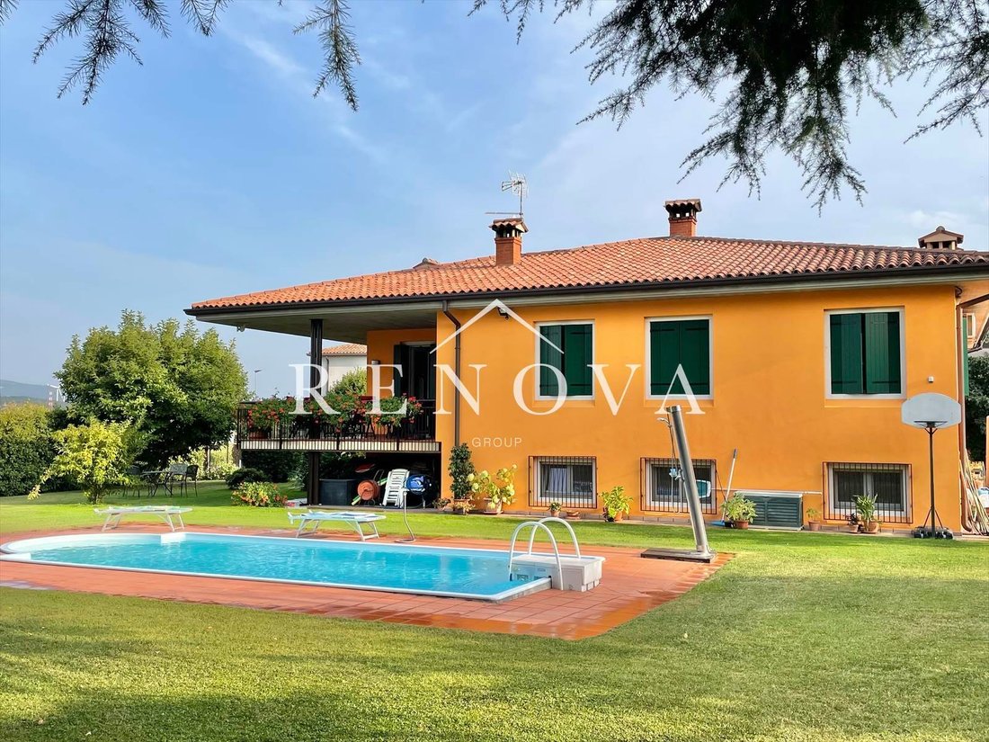 Villa in Costermano sul Garda, Veneto, Italy 1 - 17283326