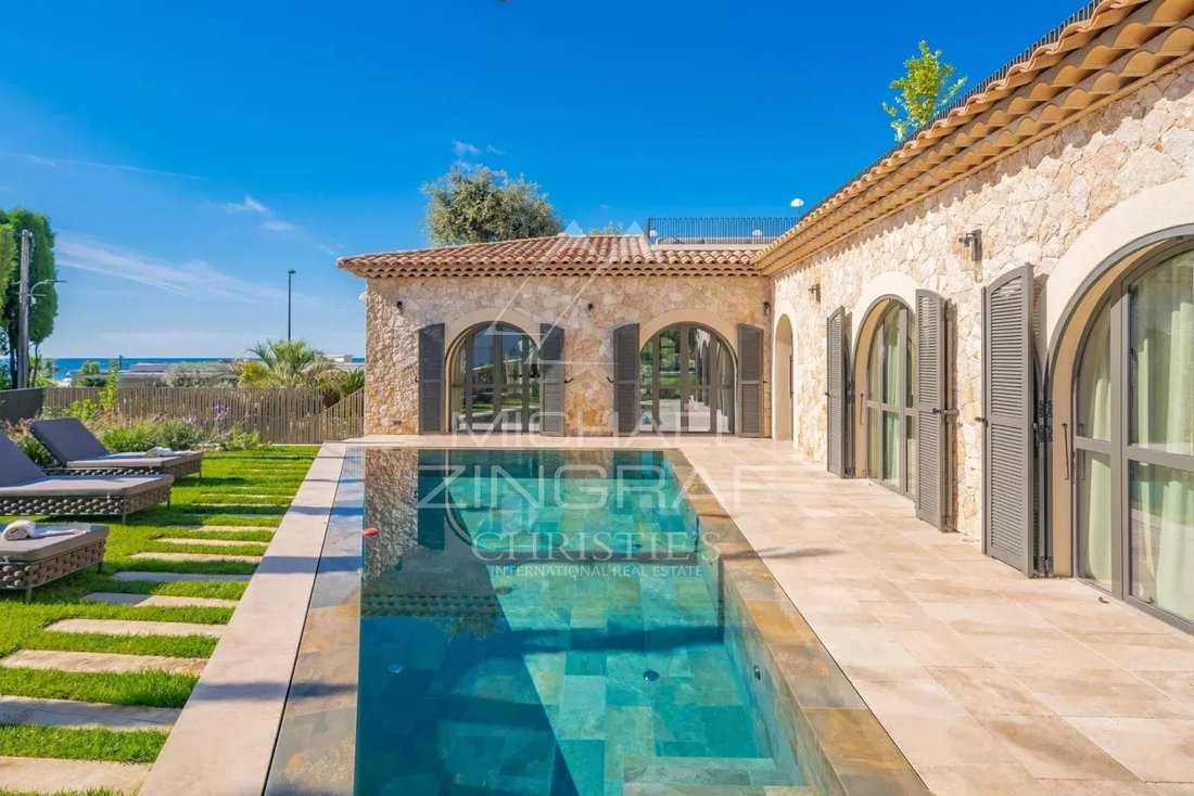 Villa in Antibes, Provence-Alpes-Côte d'Azur, France 2 - 17332375