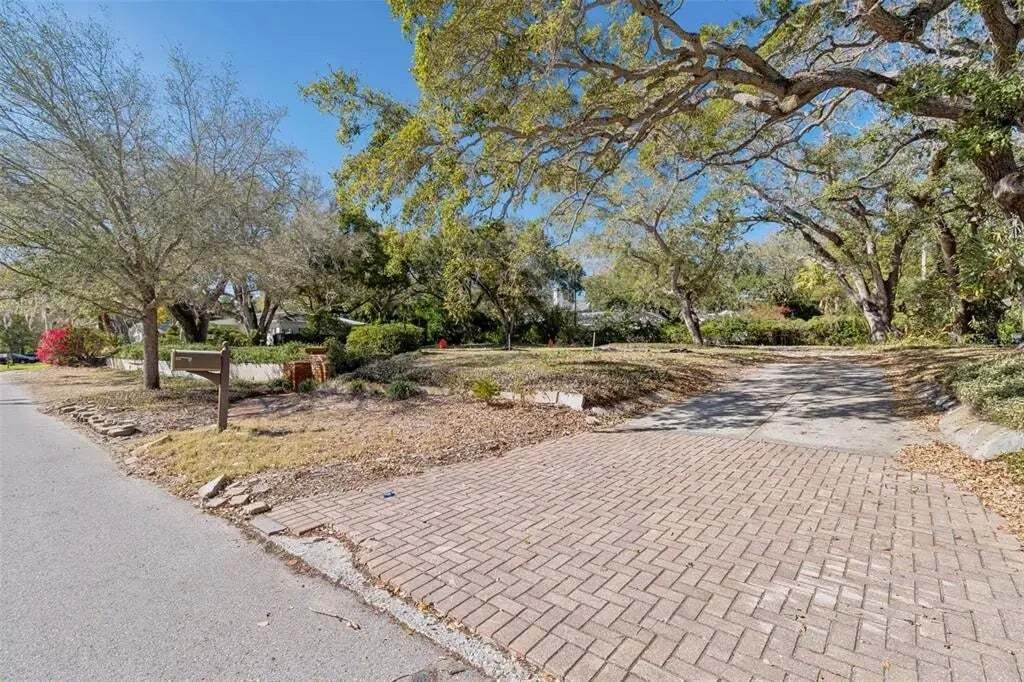 Land in Tampa, Florida, United States 2 - 17336103