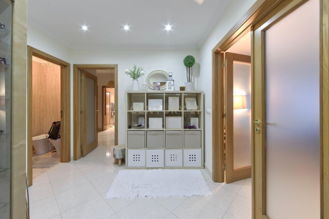 Apartment in Povoa de Santa Iria e Forte da Casa, Lisbon, Portugal 3 - 17335692