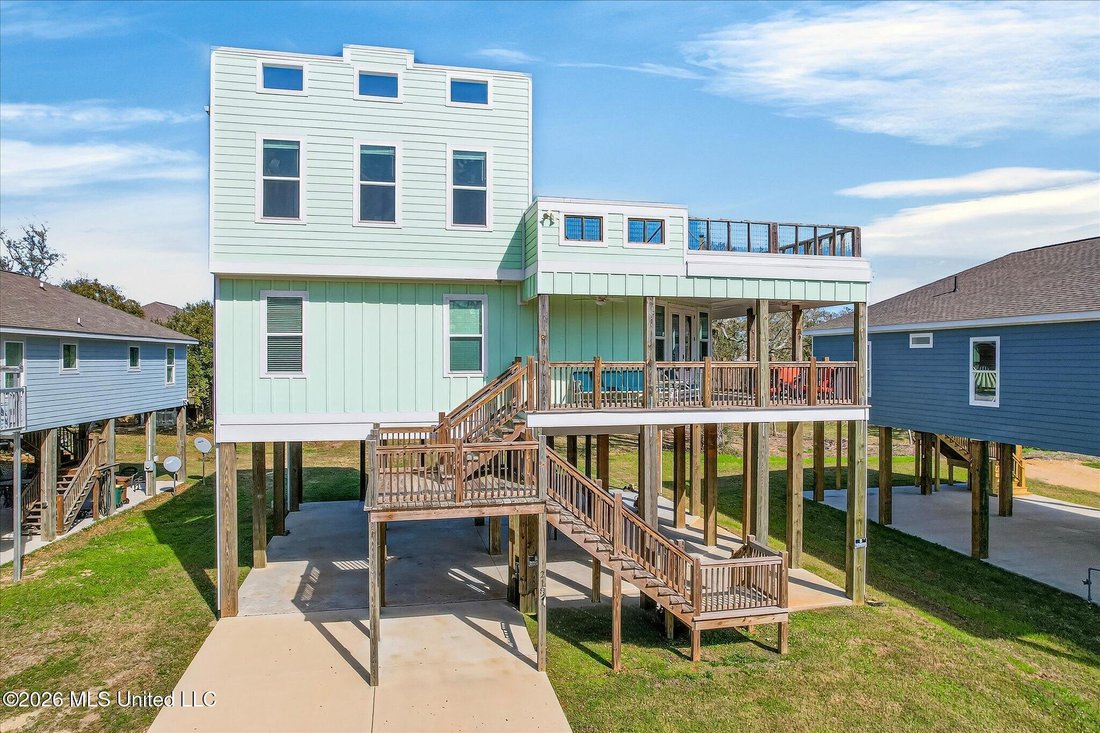 House in Long Beach, Mississippi, United States 1 - 17332526