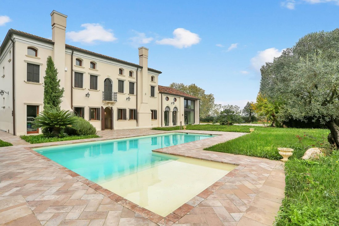 Villa in Arqua Polesine, Veneto, Italy 1 - 17336027