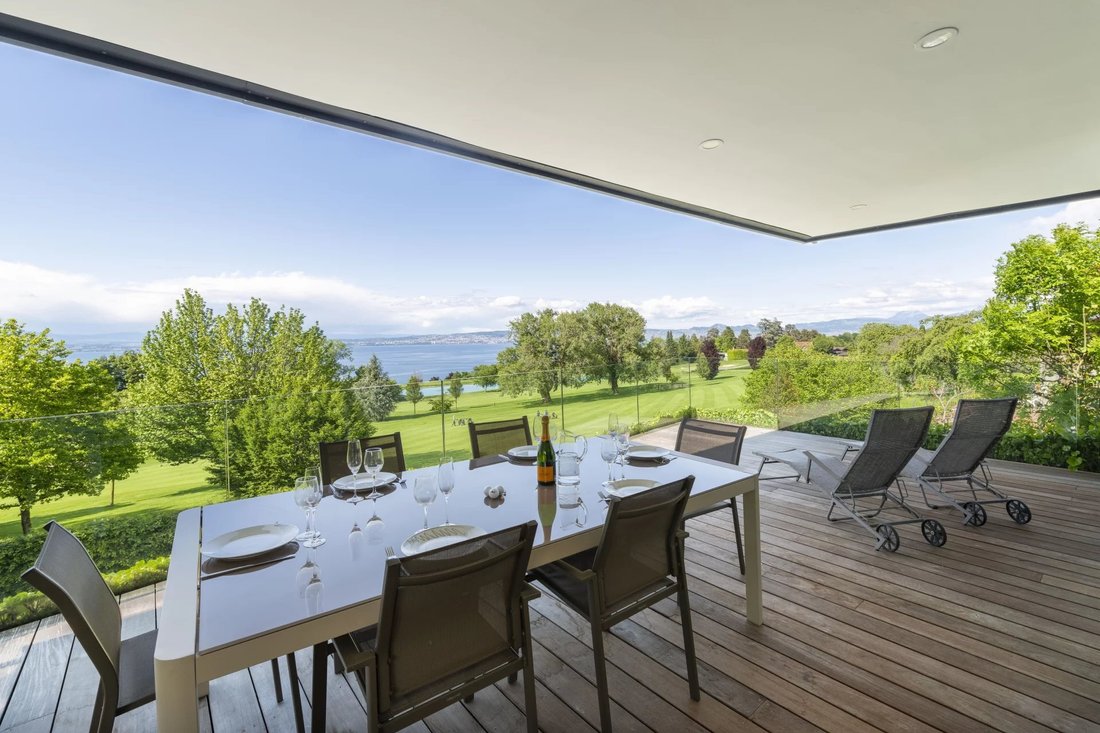 Villa in Evian-les-Bains, Auvergne-Rhône-Alpes, France 3 - 14275628
